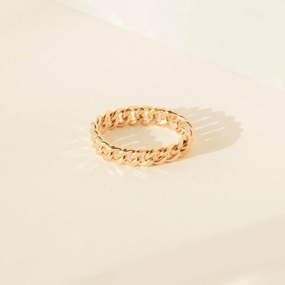 Caitlyn Minimalist Curb Chain Ring Size 5